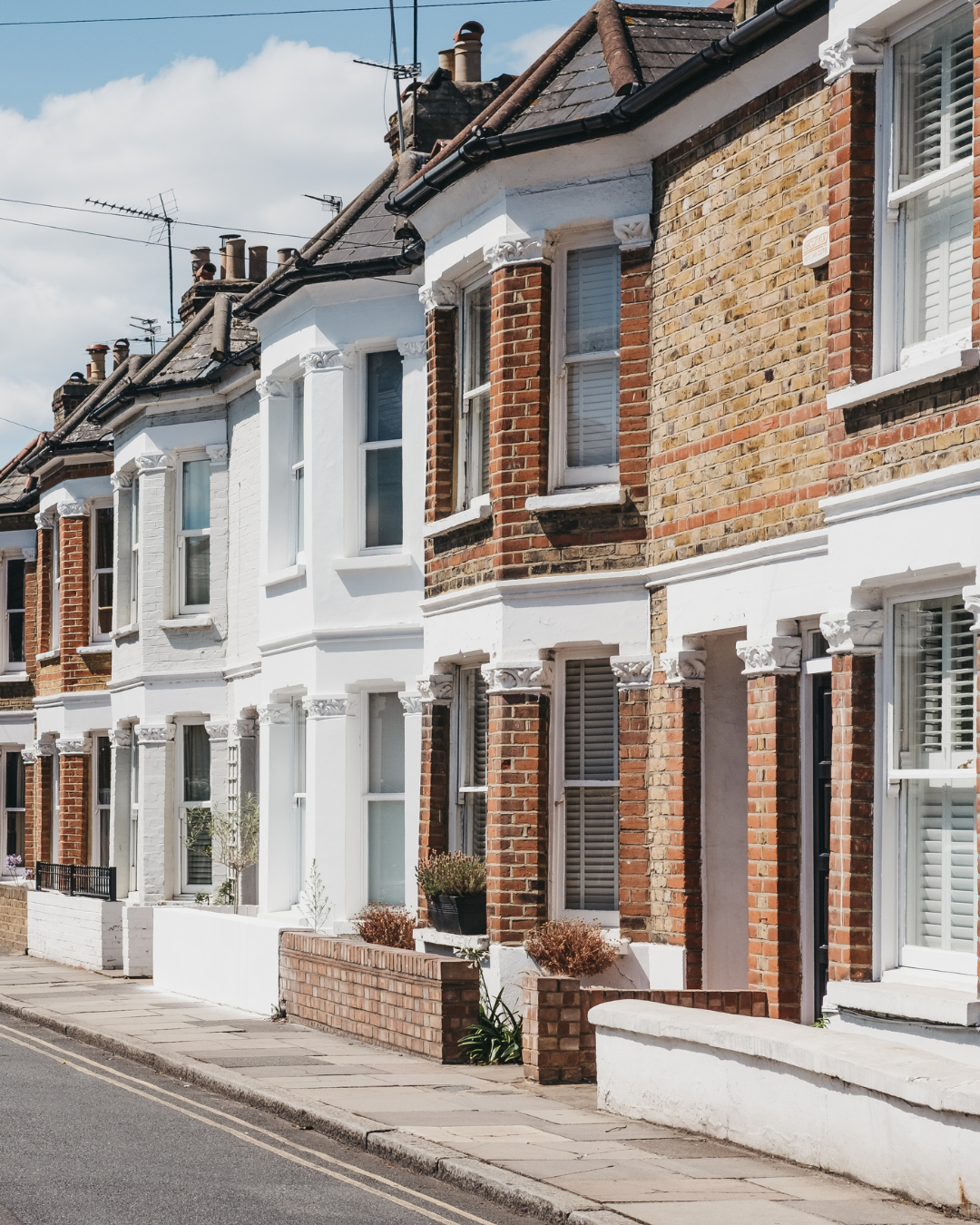 Should You Move or Renovate? A Homeowner's Guide to Making the Right Choice