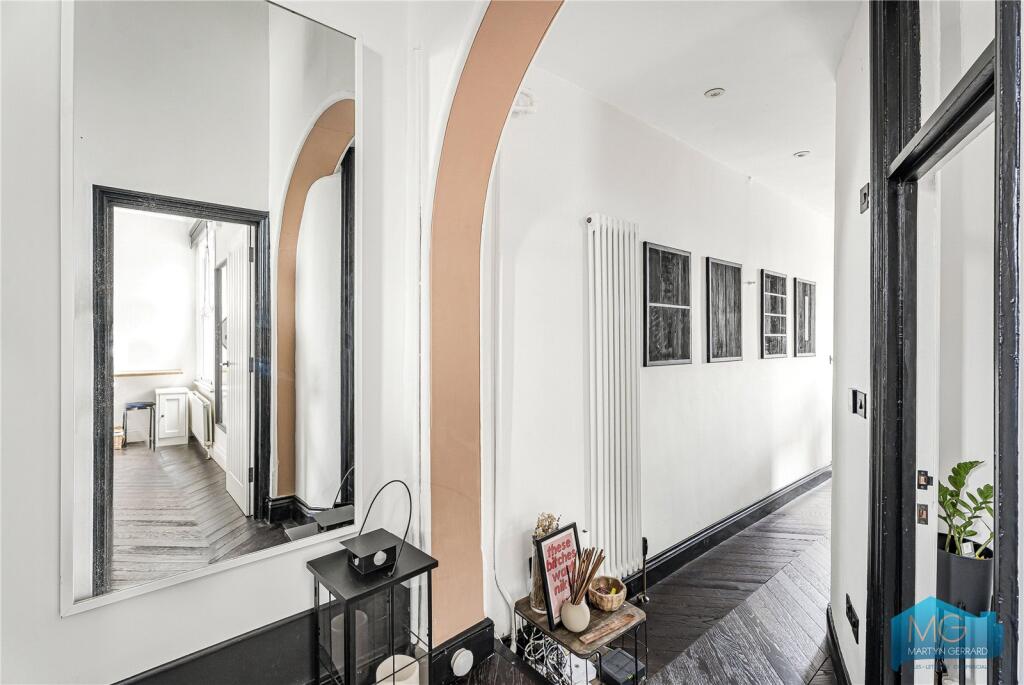 Archway & finishing details after the renovation